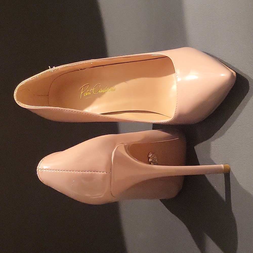 Heels - Picture 2 of 4